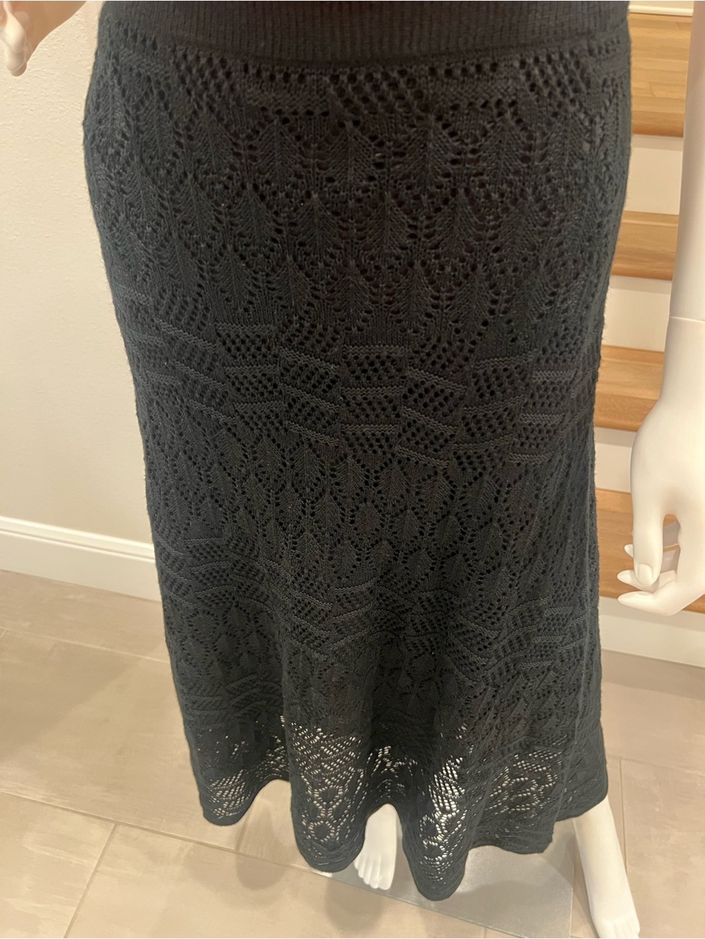 Lapis Black Crochet Midi Skirt with Scalloped Hem - Picture 4 of 8